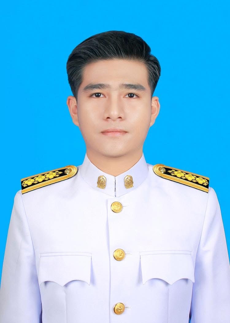 นายธีรวัตร ประจันทัง
